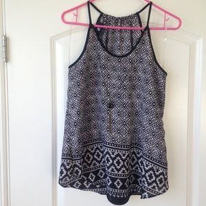 3/$15 Iz Byer black white tank with clip necklace
